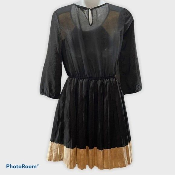 Forever 21 Black & Tan Accordion Style Dress Size Small - Picture 2 of 6